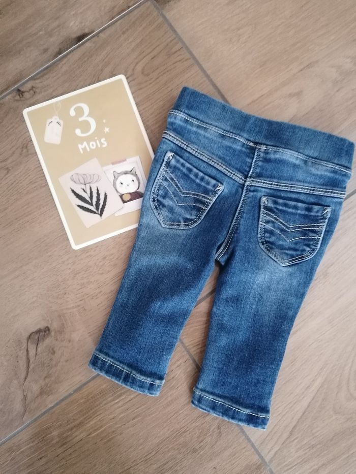 Ensemble jeans et Bodie avec haut intégré - photo numéro 3