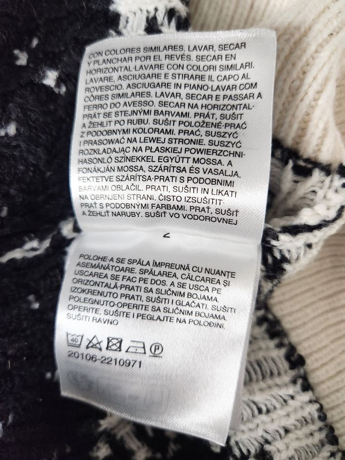 Pull Disney Mickey & Friends blanc et noir - Taille M - photo numéro 8