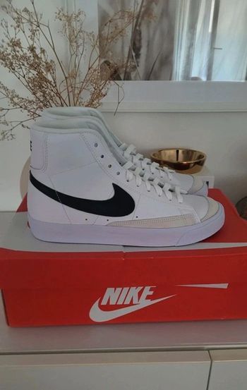 Nike Blazer Junior Unisexe neuves Taille 38.5
