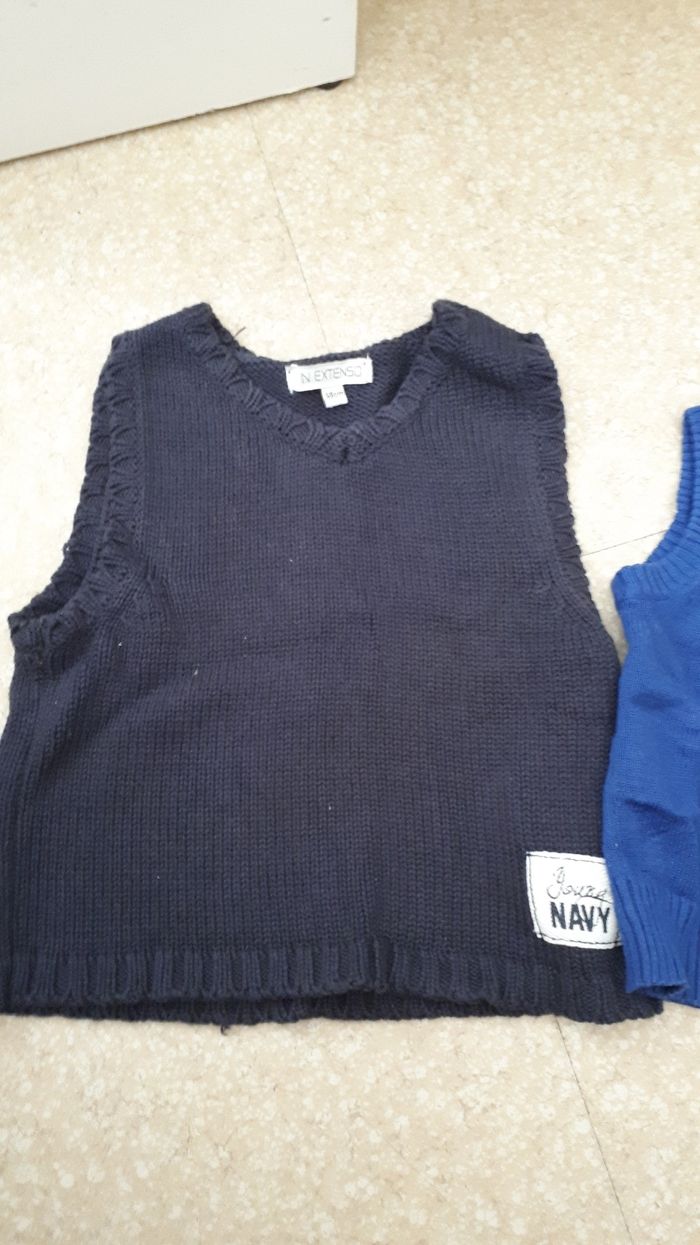 Lot 2 pull sans manches taille 6 mois - photo numéro 3