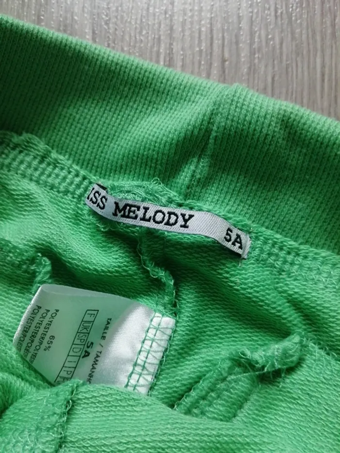 Bermuda vert avec poches et lien à nouer à la taille détails fleurs / kiss melody / (5ans) - photo numéro 3