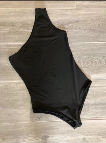 Body noir asymétrique taille S
