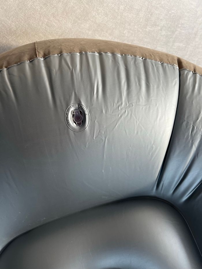 Joli pouf, gonflable taupe - photo numéro 2