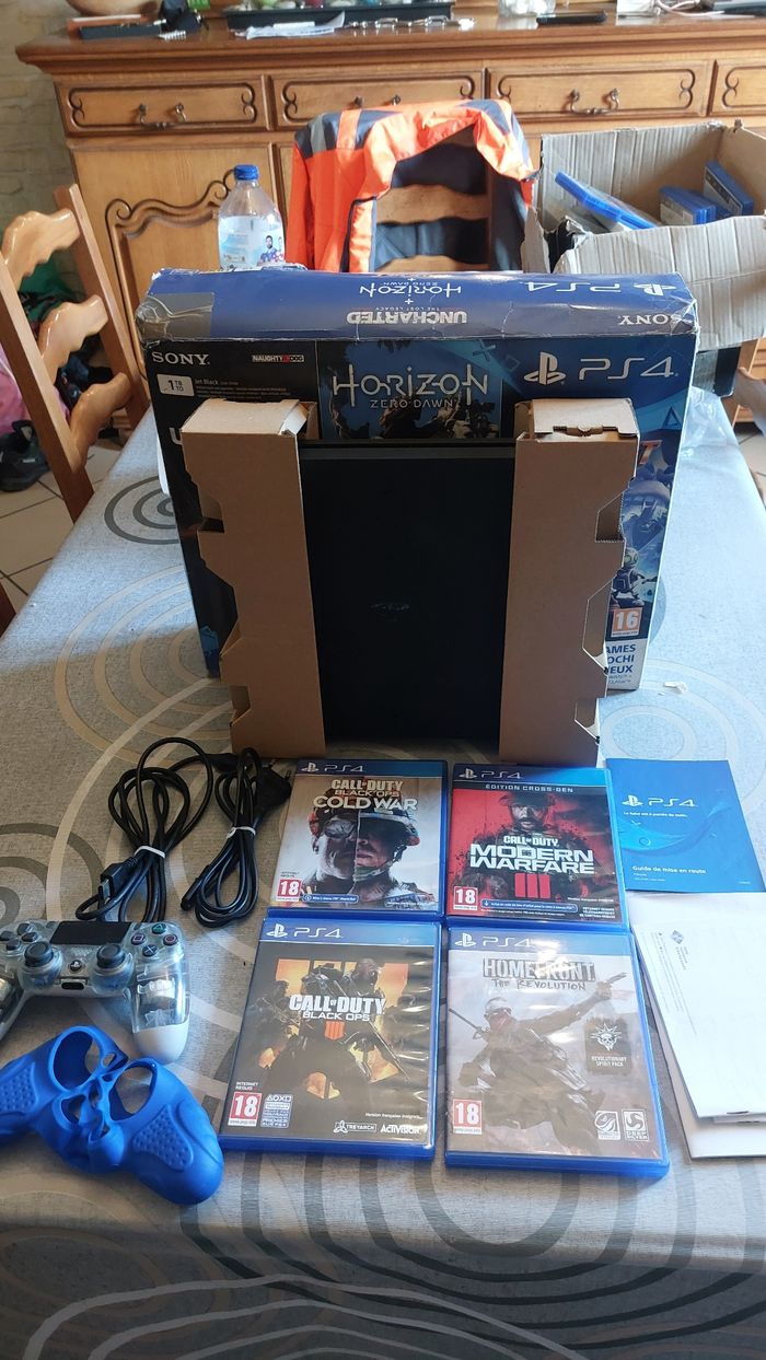 Ps4 noir - photo numéro 6