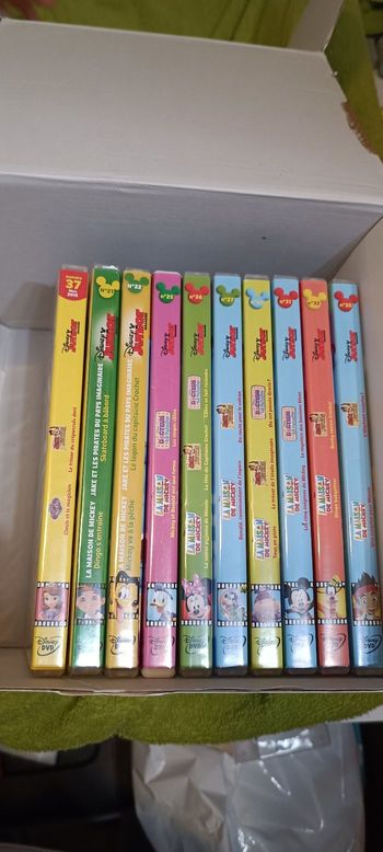 Lot 10 dvd disney junior