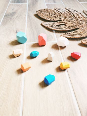 🪨Lot de 10 menhirs pierres multicolores à empiler en bois JB1336