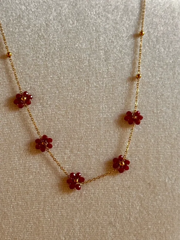 Collier chaîne avec boules réglable acier inoxydable or fleurs perles rouges - photo numéro 5