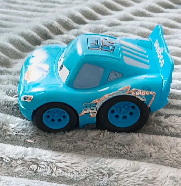 Voiture dinoco cars disney pixar - photo numéro 4