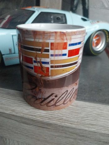 Mug Cadillac