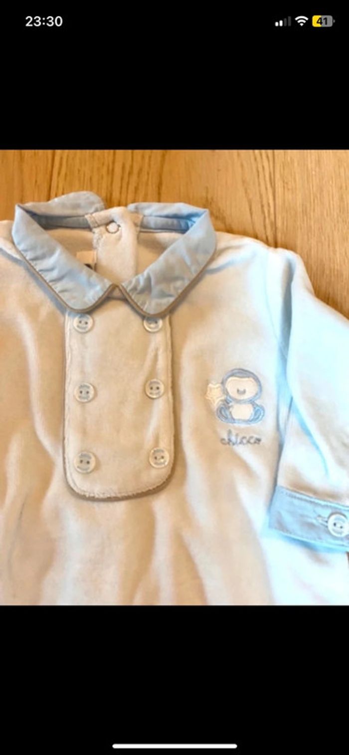 Lot de 6 Vêtements Bébé 1 mois - Pyjamas et Bodies - photo numéro 4