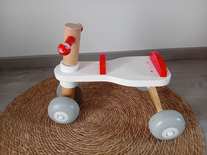 Trotibul porteur en bois 4 roues - photo numéro 3