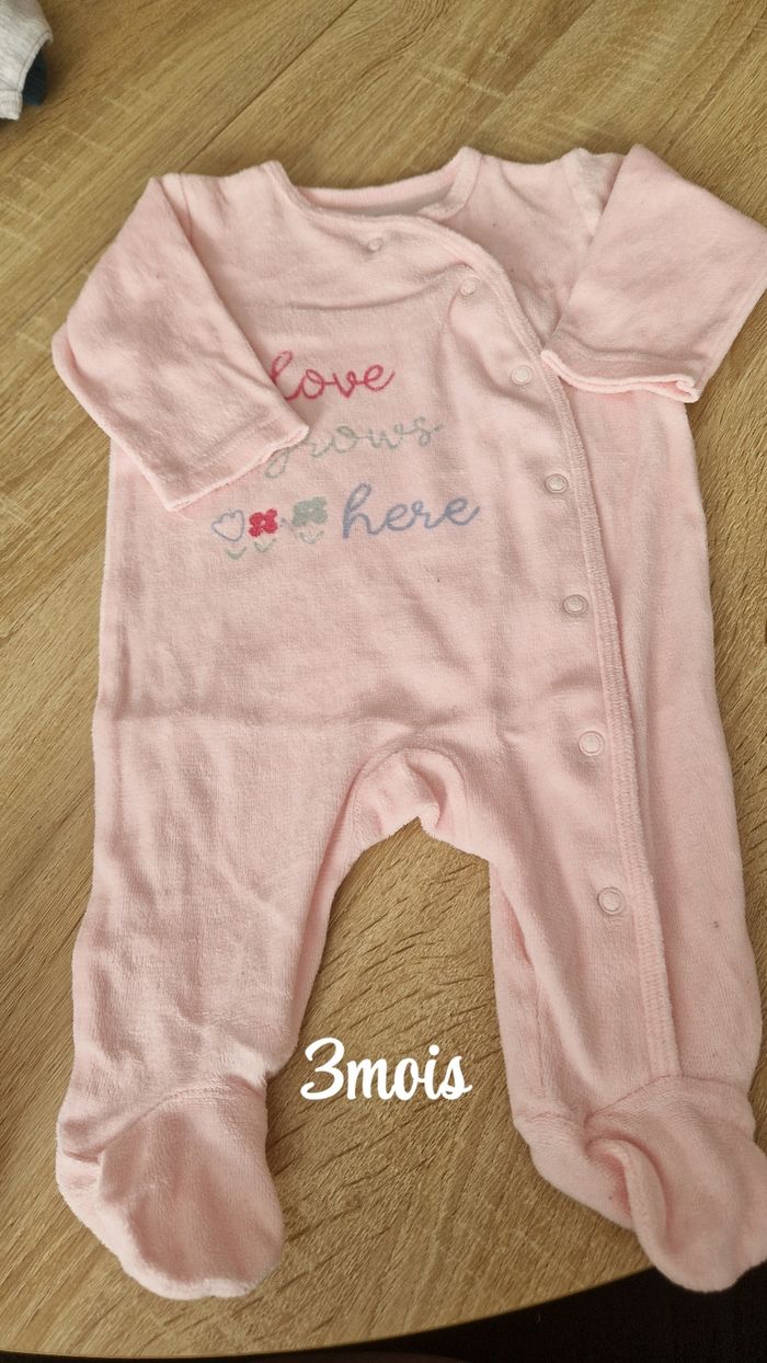 Lot vêtements bébé fille