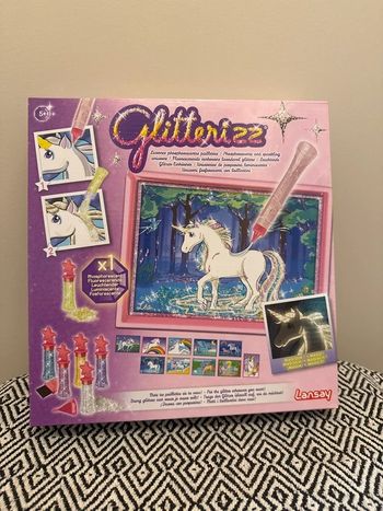 Lansay - Coffret créatif Glitterizz Licornes phosphorescentes pailletées Dès 5 ans