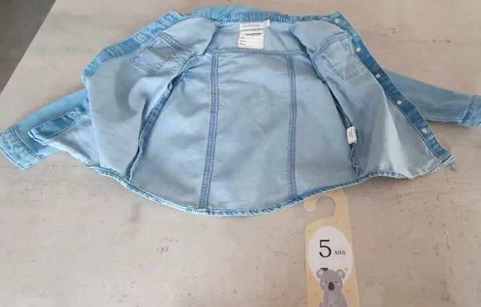 Chemise en jean 5 ans - photo numéro 2
