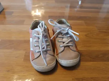 Chaussures à lacets Bellamy taille 22 avec boite