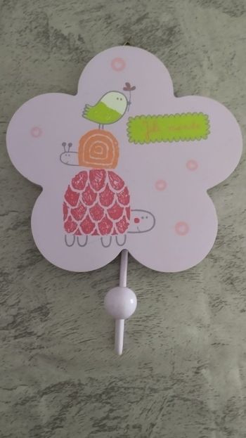 Petit porte manteau pour bébé fille