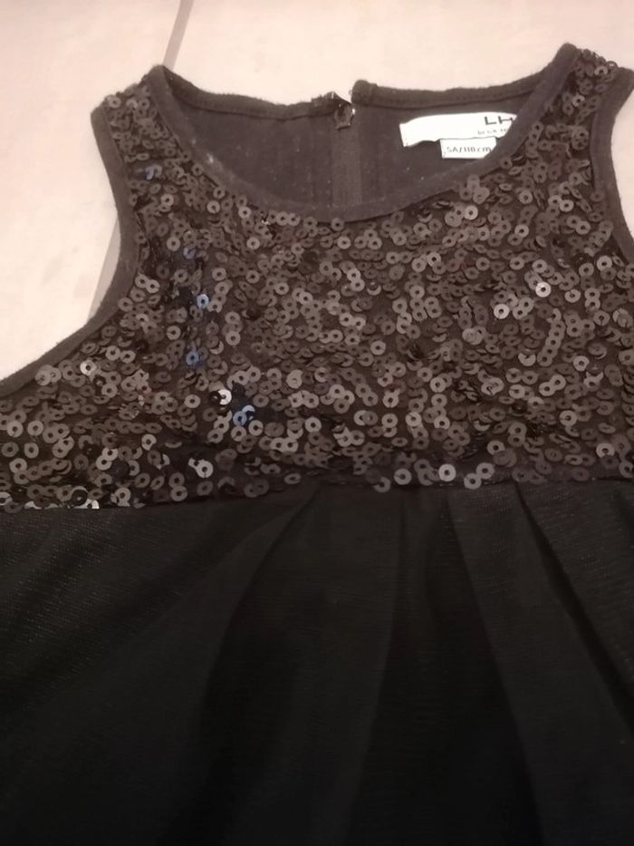 Robe de fête portée une fois comme neuve taille 5 ans - photo numéro 4