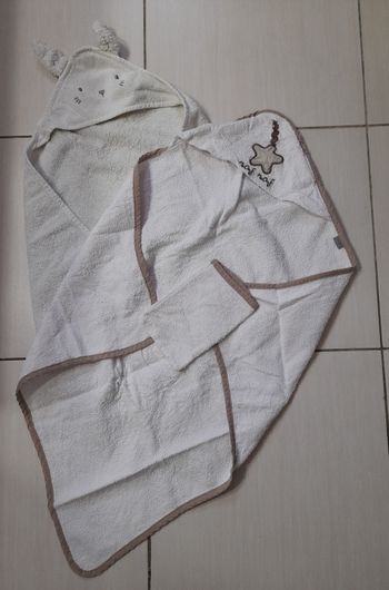 Capes de bain
Utilisées mais restent en bon état 
4€ pièce