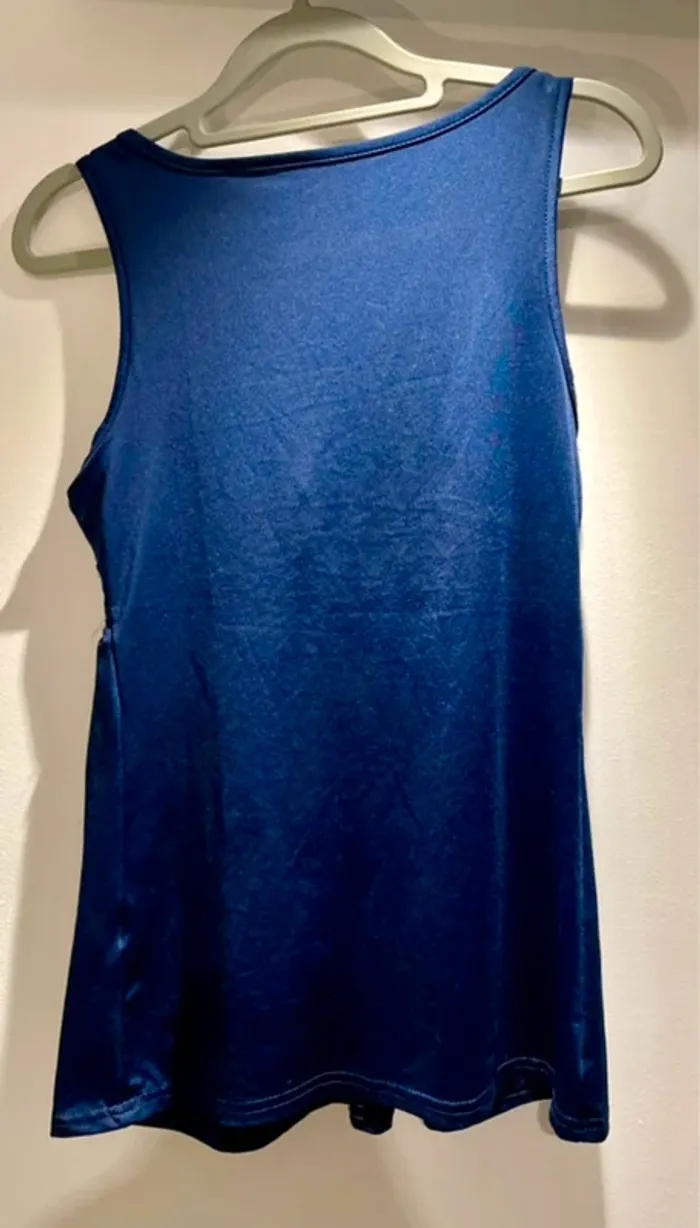Top bleu marine avec dentelle – Taille S - photo numéro 3