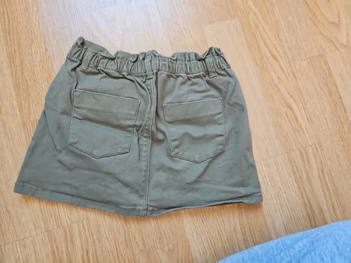 Jupe kaki 3-4 an - photo numéro 3