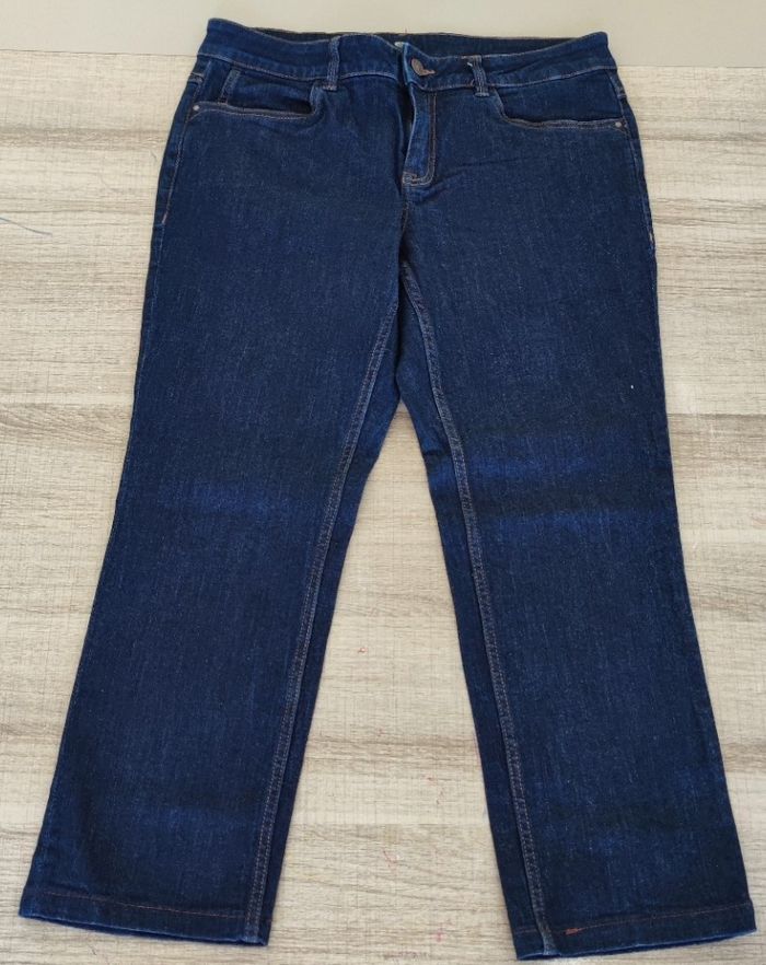Jean couleur bleu taille L marque C&A pour femme, très bon état