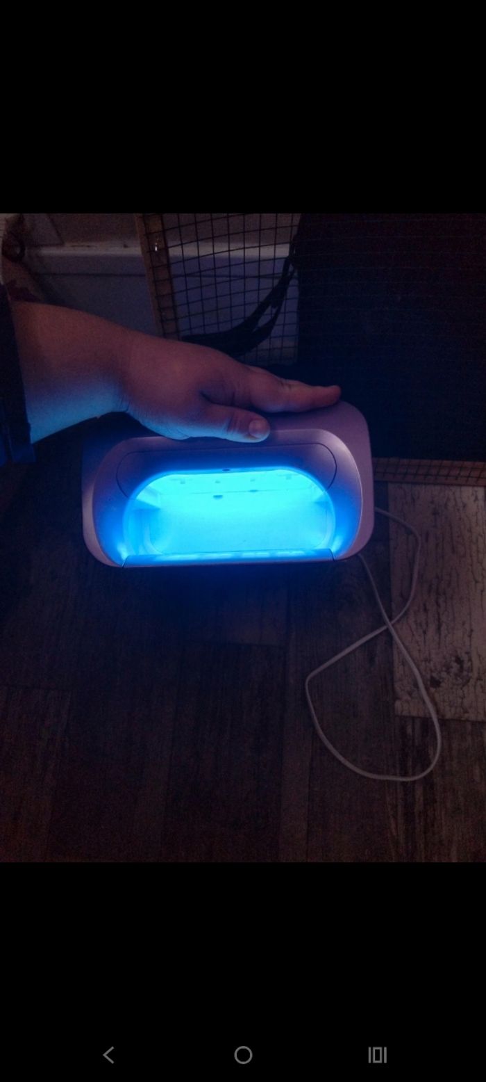 Lampe UV pour faire ses ongles - photo numéro 8