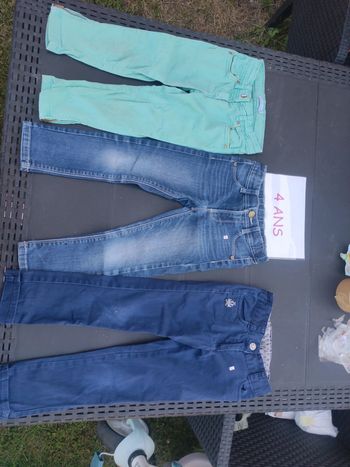 Lot de 3 jeans 4 ans fille