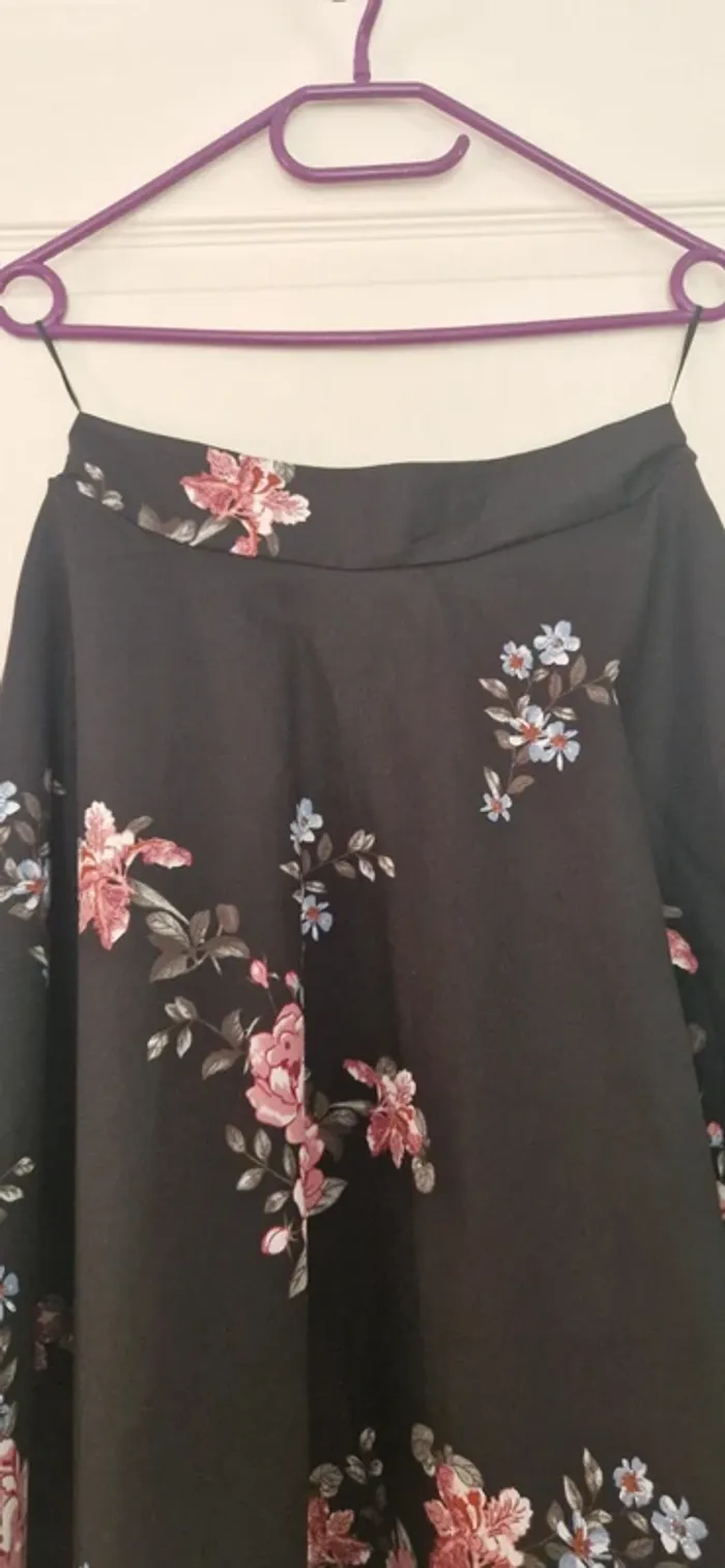 Jupe fleurie taille M neuf - photo numéro 3