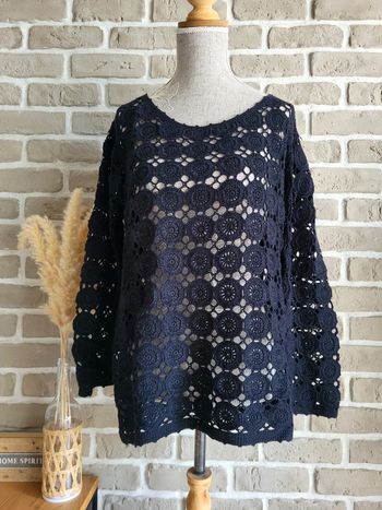 Beau pull en crochet noir Laura Ashley - Bohème chic