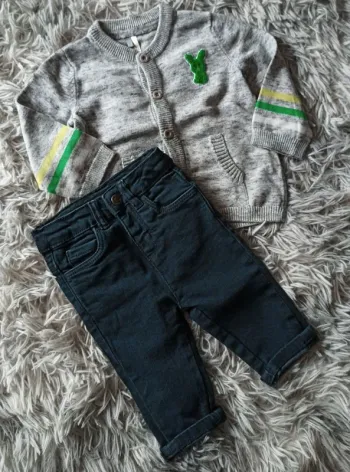 Magnifique petit ensemble 3 mois neuf sans étiquette 🐯