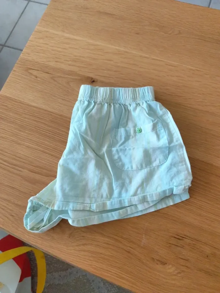 Short rayé - photo numéro 3