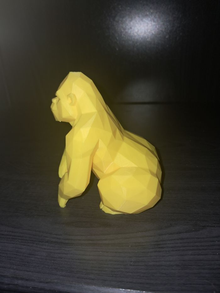 Gorille low poly jaune - photo numéro 2