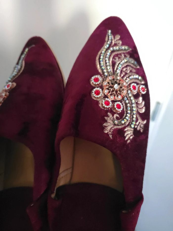 Babouches avec broderie et strass neufs - photo numéro 7
