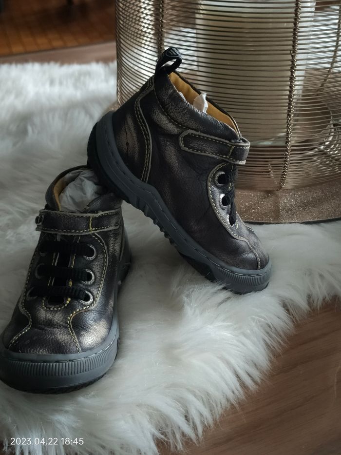 Chaussures buggy MARTIN pointure 21 - photo numéro 5