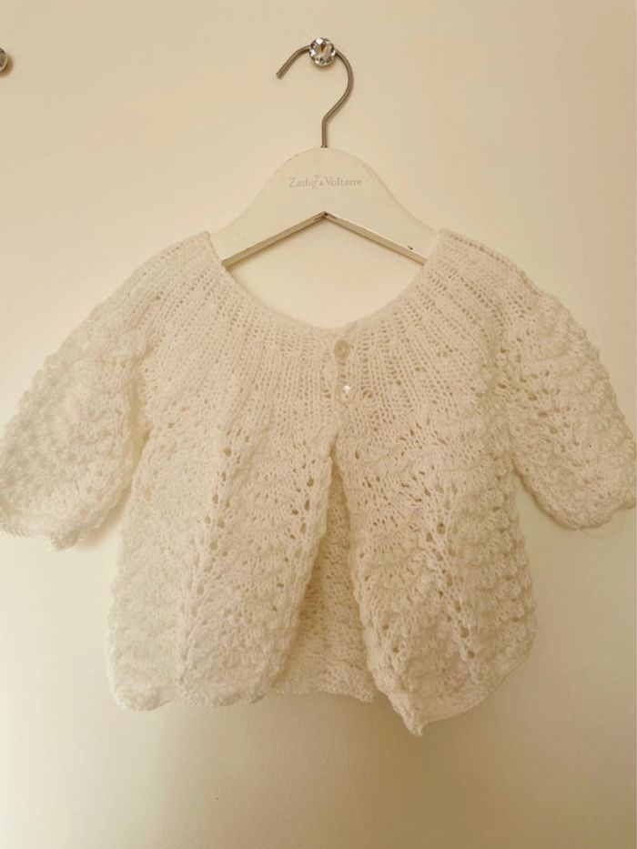 Gilet blanc en laine bien chaud hiver 6/9 mois