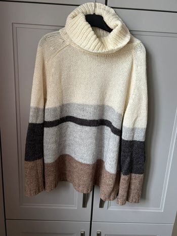 Pull col roulé blanc beige gris
