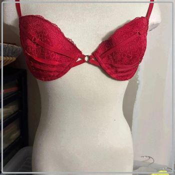 Magnifique soutient gorge rouge undiz 95d