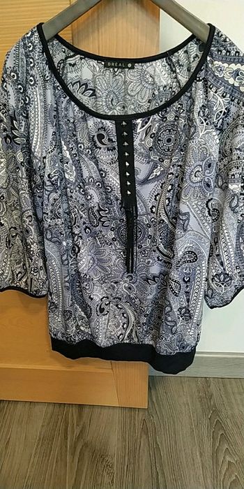 Blouse bleu à fleurs
