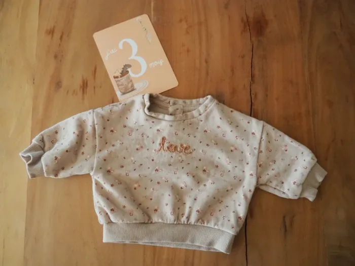 Pull Kiabi pour fille de 3 mois