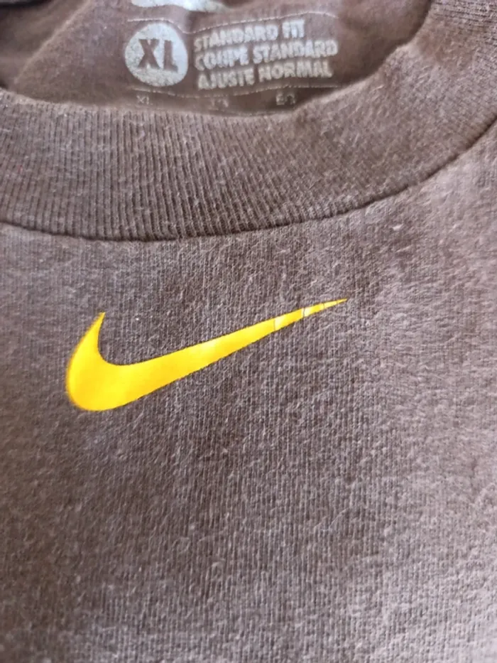 T-shirt vintage nike NCAA U Wyoming cowboy football Taille XL - photo numéro 9