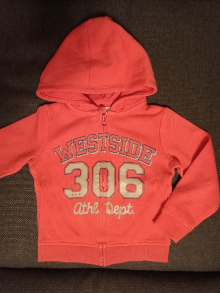 Sweat zippé à capuche rose 306