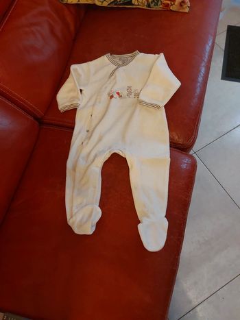 Pyjama avec pieds