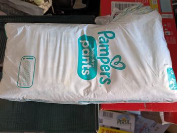 Paquet de couches pants Pampers taille 3