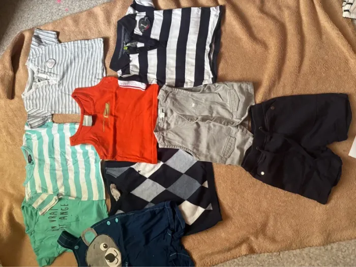 Lot de 11 vêtements garçon 6 mois