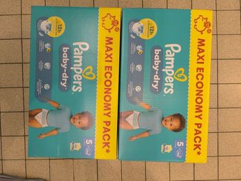 Pampers Baby dry T5 - 2*94 couches