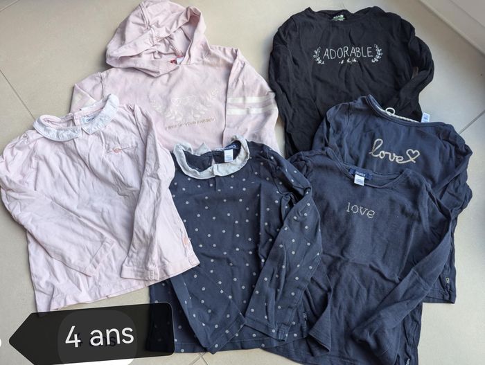 Lot complet 4 ans 46 articles - photo numéro 6