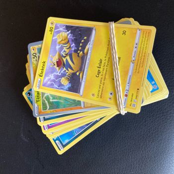 Carte Pokémon lot de 50 cartes