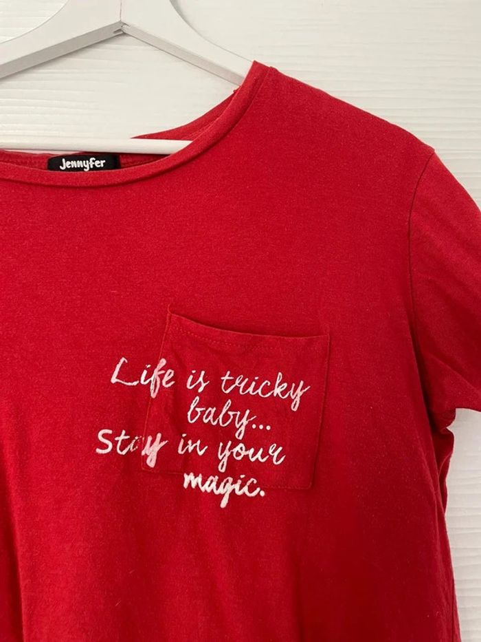 Haut t-shirt rouge léger fluide écritures blanches col rond manches courtes - photo numéro 2