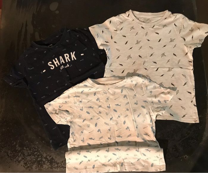 3 tee-shirts 6 ans