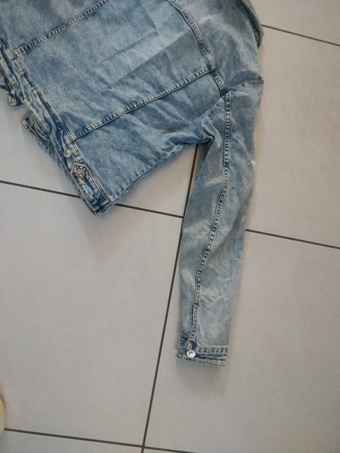 Veste en jeans Stradivarius taille M - photo numéro 5